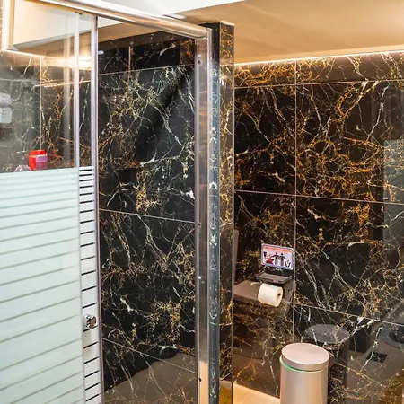 アパート Kontoylis